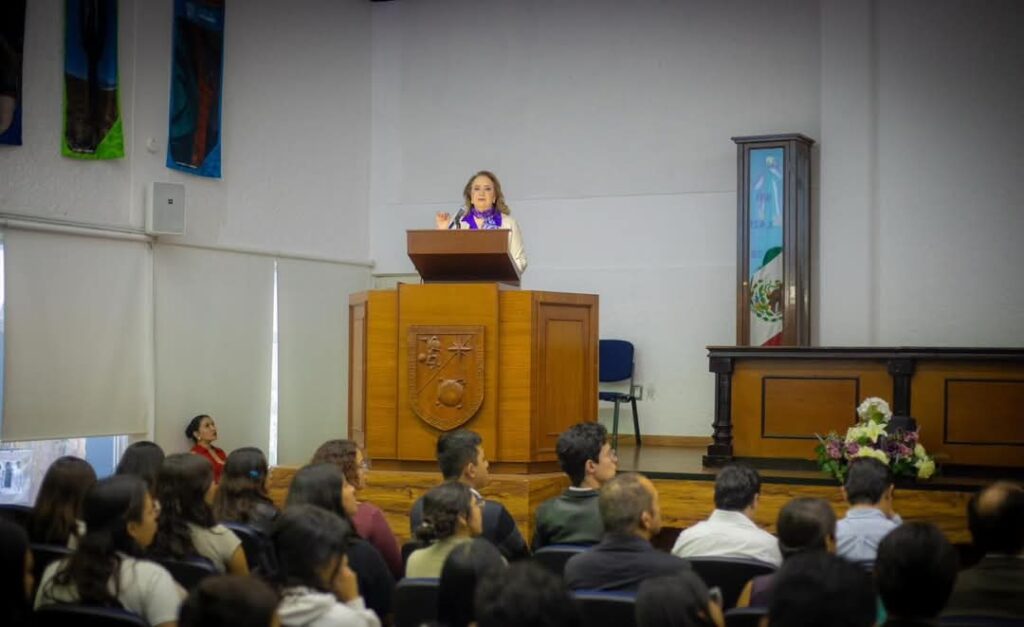 Yasmín Esquivel apoya fallo que garantiza autonomía judicial